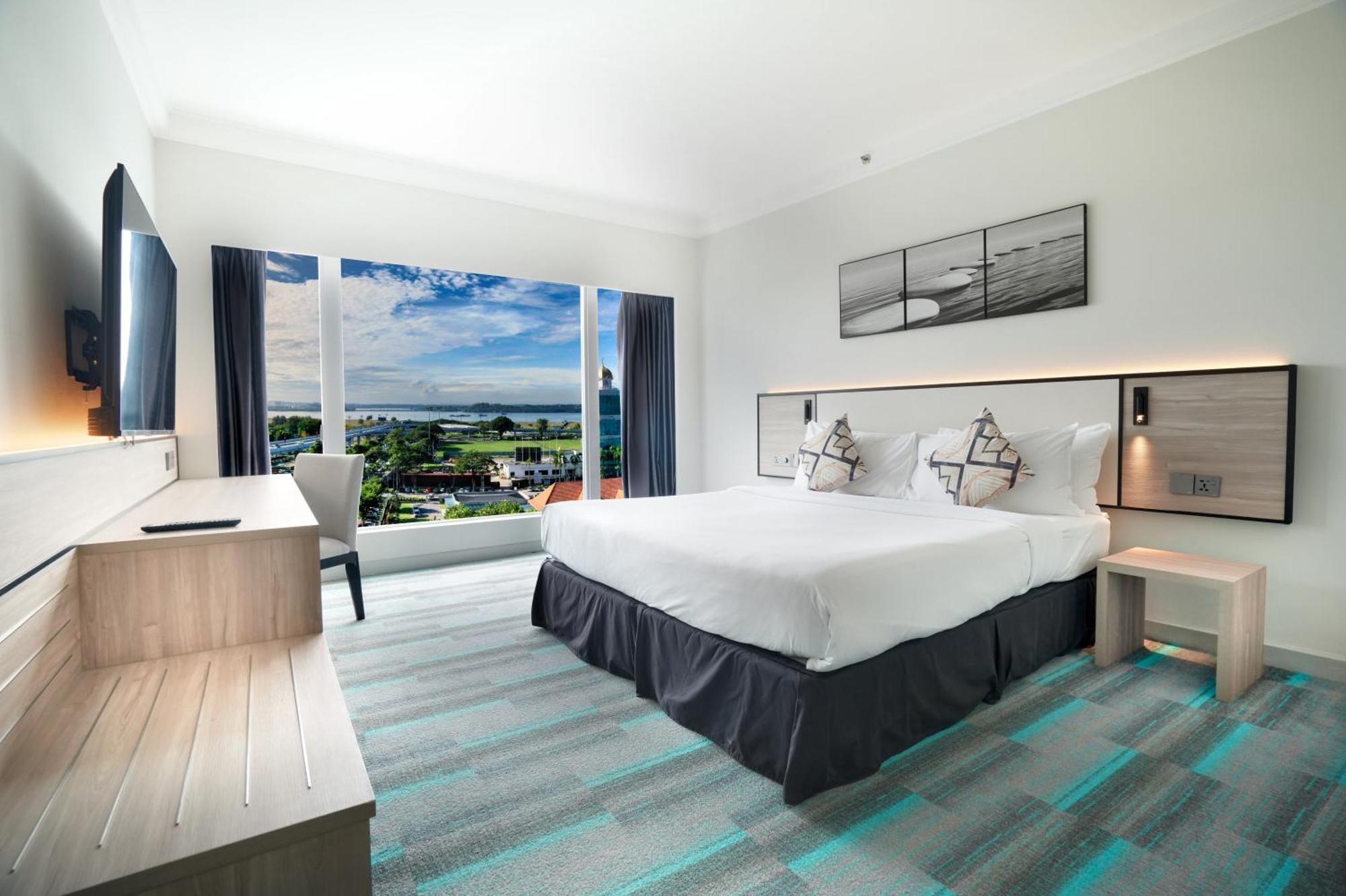 Thistle Johor Bahru Exterior foto Deluxe Ocean View