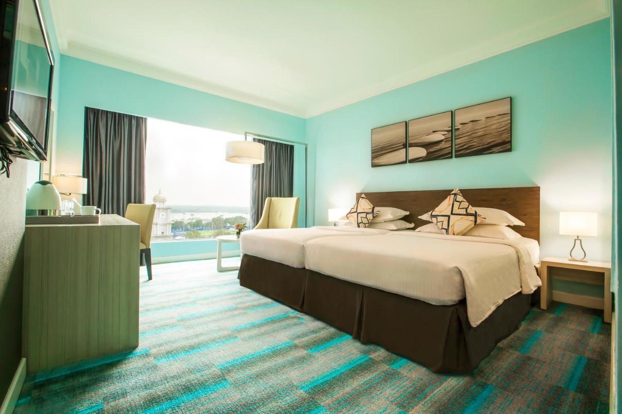 Thistle Johor Bahru Exterior foto Deluxe Room
