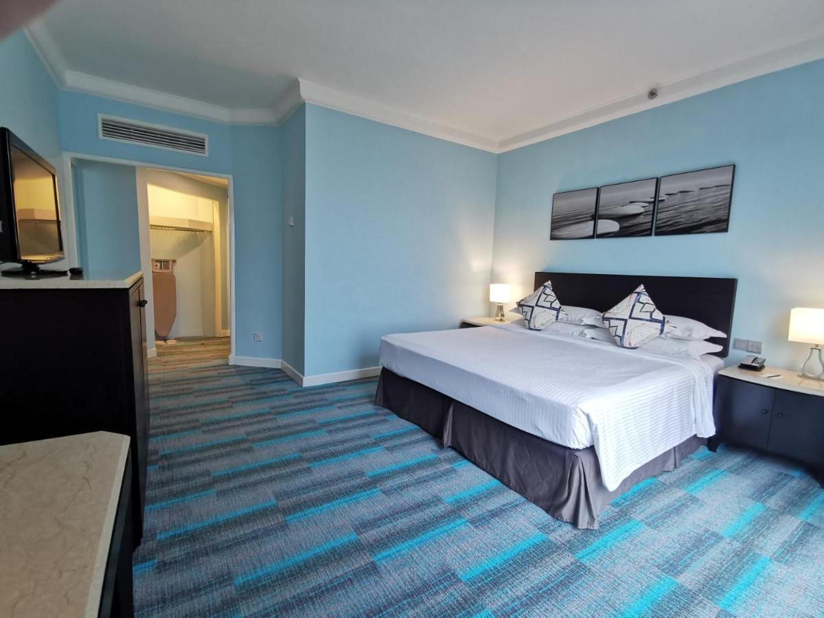 Thistle Johor Bahru Exterior foto Deluxe Room